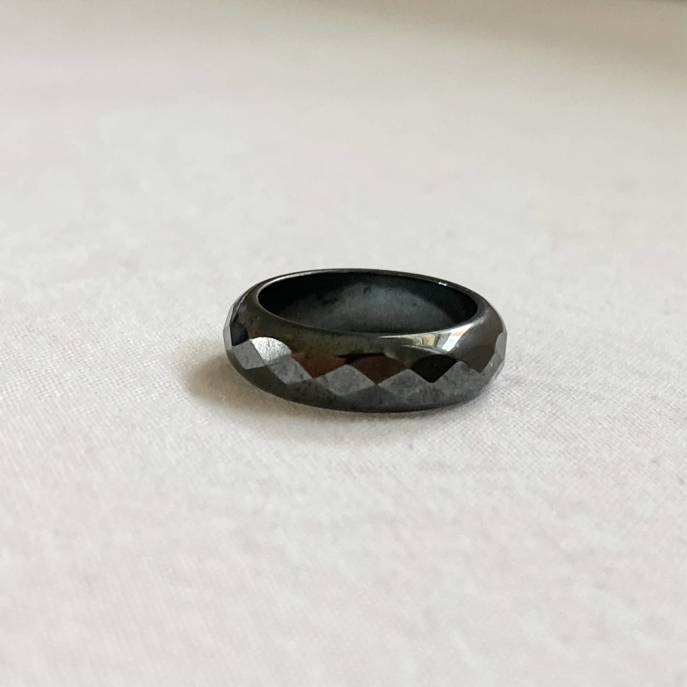 VTG Gunmetal Grey Facet Band Ring